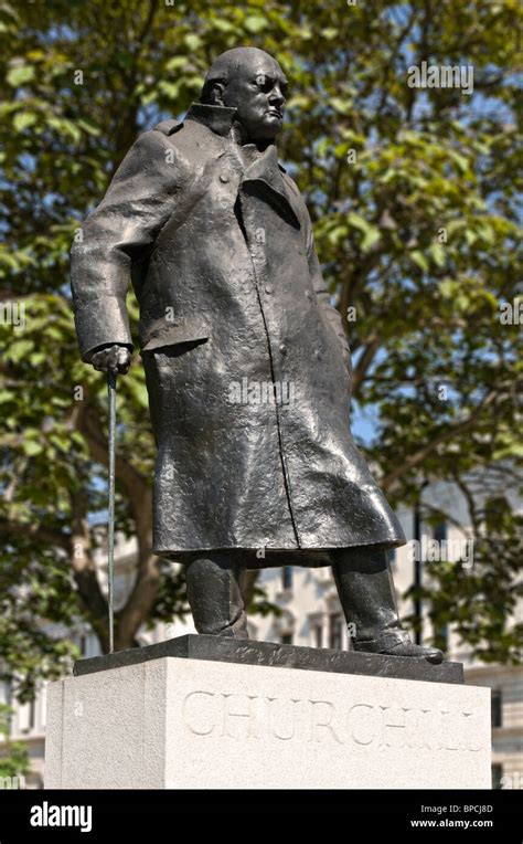 Winston Churchill Statue Parliament Square London Stock Photo Alamy