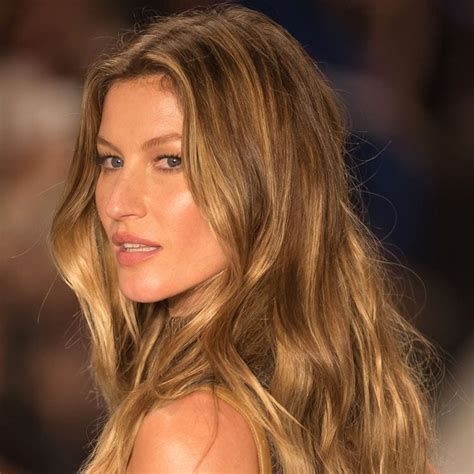 It's easy to do at home, just like balayage, although you should be careful to choose the right shade of bronde. Bronde Hair Inspiration | Bronde Hair Colour