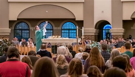 Sunday Evening Masses A Popular Option In Diocese Todays Catholic