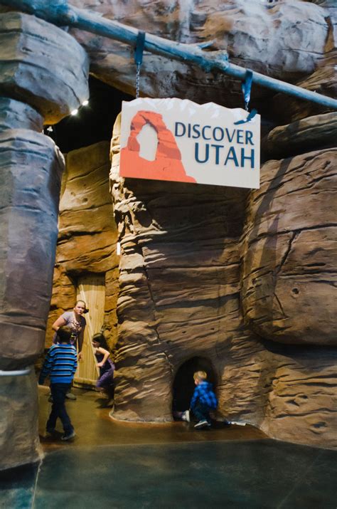 Like most of online stores. Loveland Living Planet Aquarium for Halloween | The Salt ...