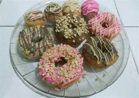 Kesulitan untuk mendapatkan resep gorengan unik mudah dibuat dan dibisniskan saat ini? Resep Donat Aneka Toping oleh Dapur Antika - Cookpad