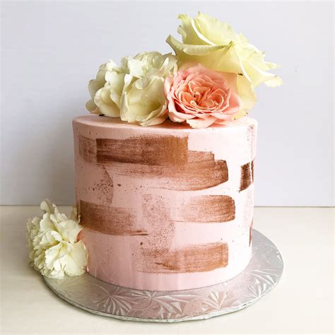 Rose Gold And Floral Buttercream Cake Pasteles