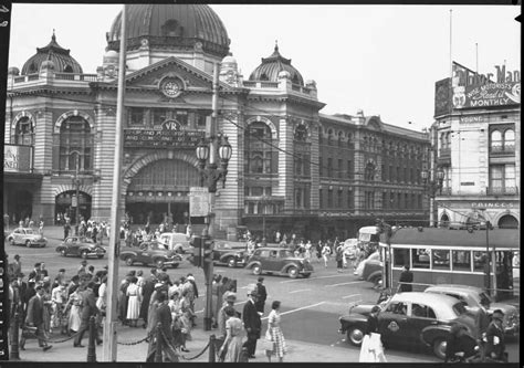 Flinders Street Station Intersection 1930s 1940s Melbourne