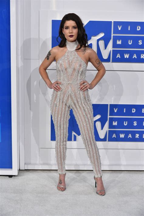 halsey at 2016 mtv video music awards in new york 08 28 2016 hawtcelebs