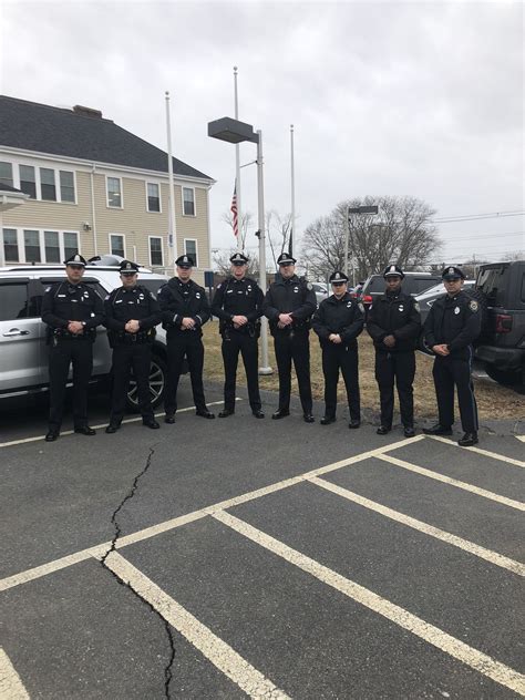 Burlington Police Ma On Twitter Officers From Bpd Prepare To Pay Respects To Fallen Trooper