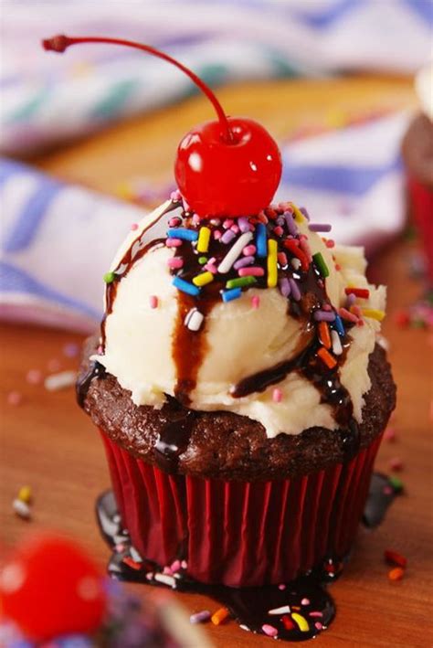 The Best Ice Cream Sundae Cupcake Recipe How To Make Ice Cream Sundae Cupcakes