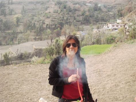 Aunties Smoking Smoking Babes Smoking Girls ~ Pakistani Beauties Indian Girls Nri Girls