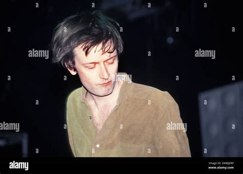 England 90s hi-res stock photography and images - Alamy