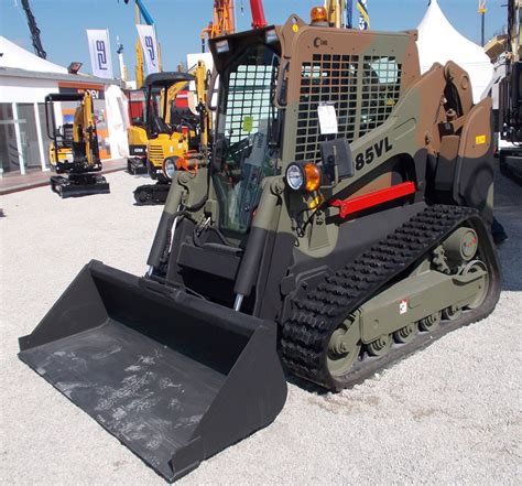 Skid_Loaders_2 - CAMS GROUP