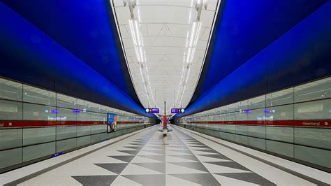 Passend für alle gängigen holzeisenbahnschienen, die in den meisten kinderzimmern bereits vorhanden sind. München, Linie U2, Station 'Hasenbergl' Foto & Bild ...