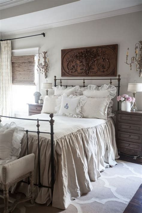Names of items commonly found in the bedroom in french 30+ ENDEARING FRENCH COUNTRY BEDROOM DECOR THAT'LL INSPIRE ...