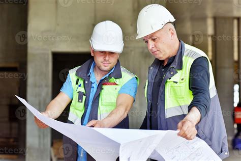 Civil Engineer And Senior Foreman At Construction Site 991494 Stock