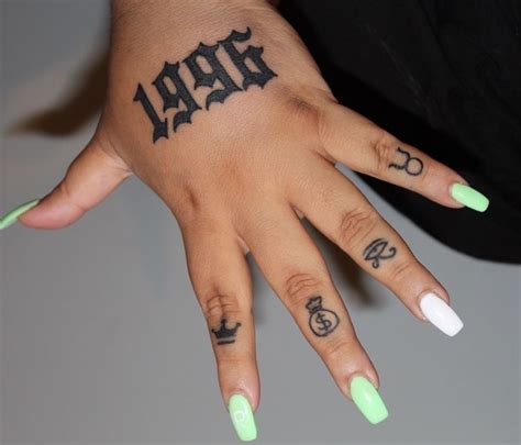 Follow Peachessbaby For Daily Pins Hand Tattoos Finger Tattoos