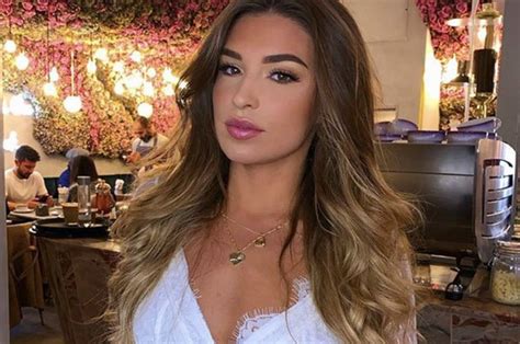 Zara Mcdermott Instagram Love Island Babe Wows In White Lace Reveal Daily Star