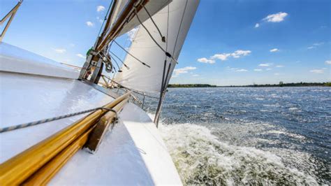 Sailboat Heeling Pictures Stock Photos Pictures And Royalty Free Images