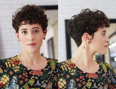 Pixie Cut Curly Hair Curly Pixie Hairstyles Short Curly Pixie Pixie Cut With Bangs Bob
