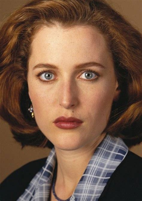 Pin By Papi Llon On Gillian Anderson Gillian Anderson Celebrities
