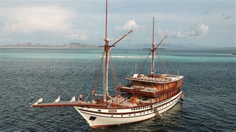 Cruising Raja Ampat On Prana Luxury Phinisi Yacht For Charter Youtube
