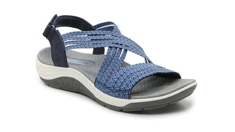 28 Best Sandals For Plantar Fasciitis That Are Super Cute First For Women