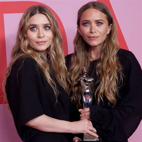 See Mary Kate And Ashley Olsens Particular Snacks At Paris Trend Week