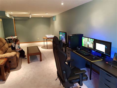 Double Monitor Tv Setup For My Shared Battlestation Games Room
