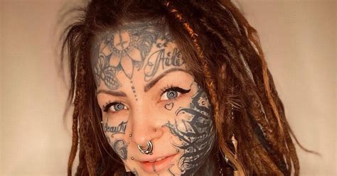 Mum With Almost Entire Body Inked Wears Racy Boob Top To Flaunt Multiple Tattoos News Digging