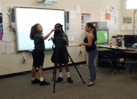 Nnb Reporters Help Guide Pbs Newshour Student Reporting Labs Program At