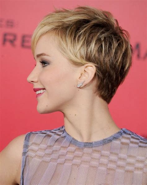 The Best Short Haircuts For Women In 2021 2022