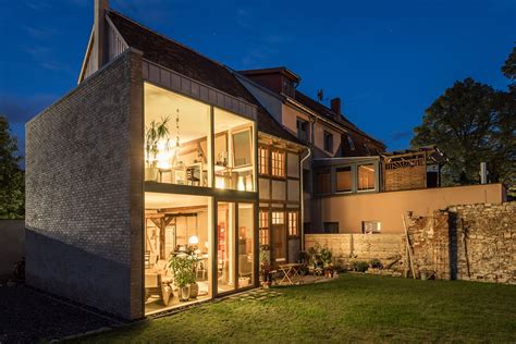 Beschreibung von haus der kontraste (brühl) bearbeiten du suchst nach einem friseur in der nähe von 50321 brühl? Der Anbau spielt mit dem Kontrast zum alten Haus: Früher ...