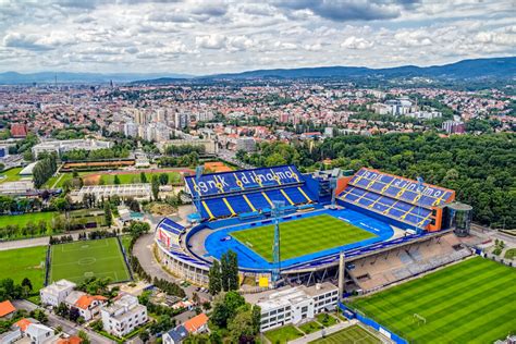 Dinamo Zagreb Verein Stadion Und Fans Europapokalde