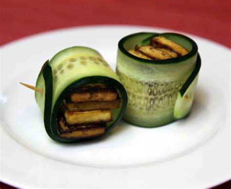 Enjoy this tasty meal with benefits like vitamin c from the salsa verde which helps iron absorbtion. Vegan Cucumber Tofu Rolls | Low-Calorie Vegan Snacks | POPSUGAR Fitness Photo 26