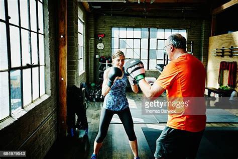 Male Female Boxing ストックフォトと画像 Getty Images