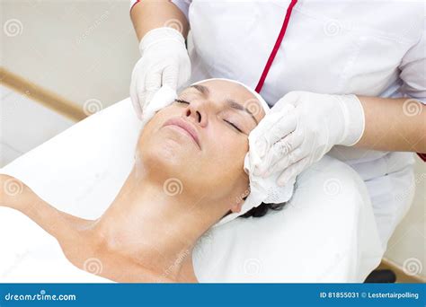 Process Of Massage And Facials Stock Image Image Of Hands Beautiful 81855031