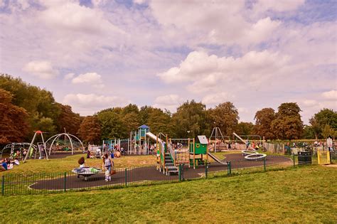 Cassiobury Park: playgrounds for all children - Watford
