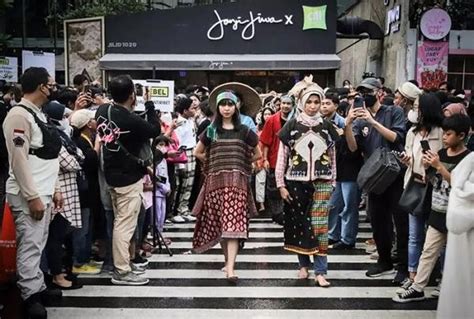 Imbas Citayam Fashion Week Viral Sejumlah Desainer Keluarkan Koleksi