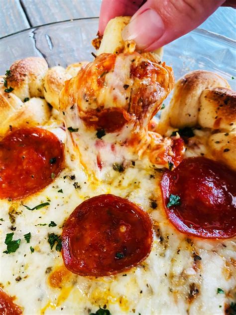 Pizza Dip With Garlic Knots Cooks Well With Others