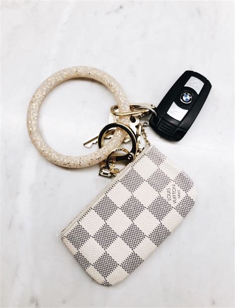 Pin Lillyyygs •• Girly Car Accessories Car Keychain Ideas Cute Car