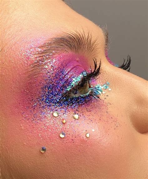 Pin By Marti Suligoy On Misty Maquillaje Glitter Makeup Looks Rave