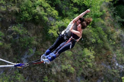 Bungy Jumping Off The Worlds First Bungy Site In Queenstown ⋆ Brooke