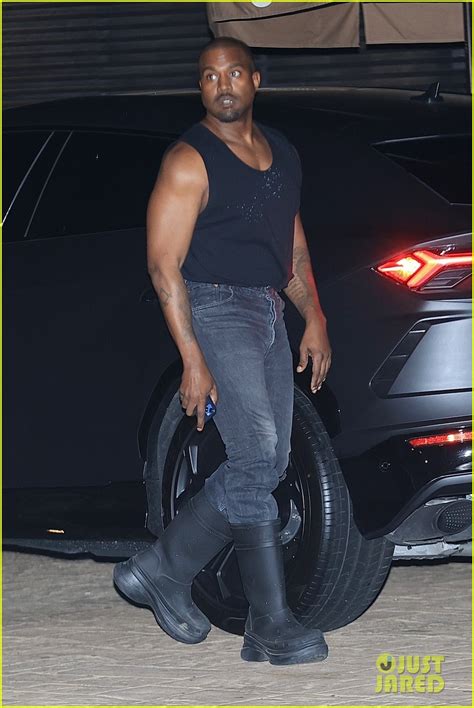 Kanye West Flaunts His Muscles While Dining With A Kim Kardashian