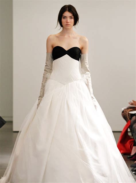 Browse iconic vera wang wedding dresses and schedule an appointment to shop for vera wang wedding dresses at a vera wang flagship salon or retailer. Cheap Wedding Gowns Online Blog: Black/White-Vera Wang ...