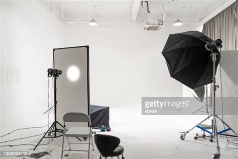Empty Tv Studio Set Foto E Immagini Stock Getty Images