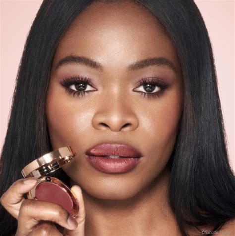 Top 10 Blushes For Dark Skin Rouge 18