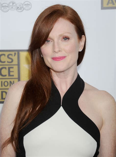 Julianne Moore At The 2nd Annual Critics Choice Television Awards In