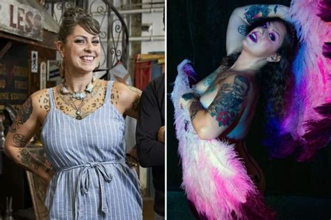 American Pickers Star Danielle Colby Shows Off Her Bare Butt And Goes Completely Nude In Very