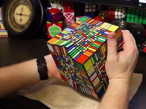 Resolvió El Cubo Más Difícil Del Mundo En 7 Horas