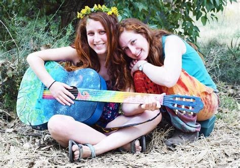 Two Sisters Pose With Their Guitar Sister Poses Rainbow Gathering