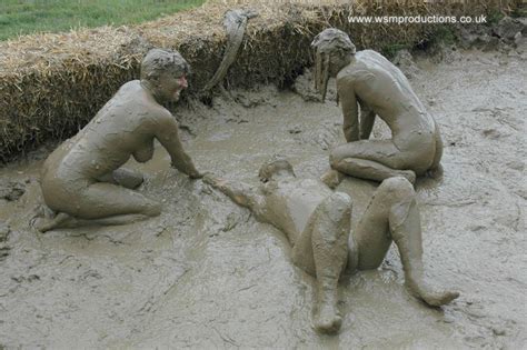 Naked Lesbian Mud Wrestling Sex Pictures Pass