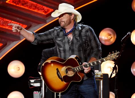 toby keith confirms stomach cancer diagnosis cancels concert at ohio state fair