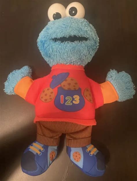 Hasbro Sesame Street Talking 123 Counting Cookie Monster Stuffed Toy